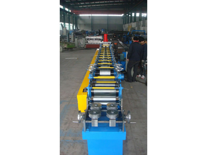 Omega Roll Forming Machine